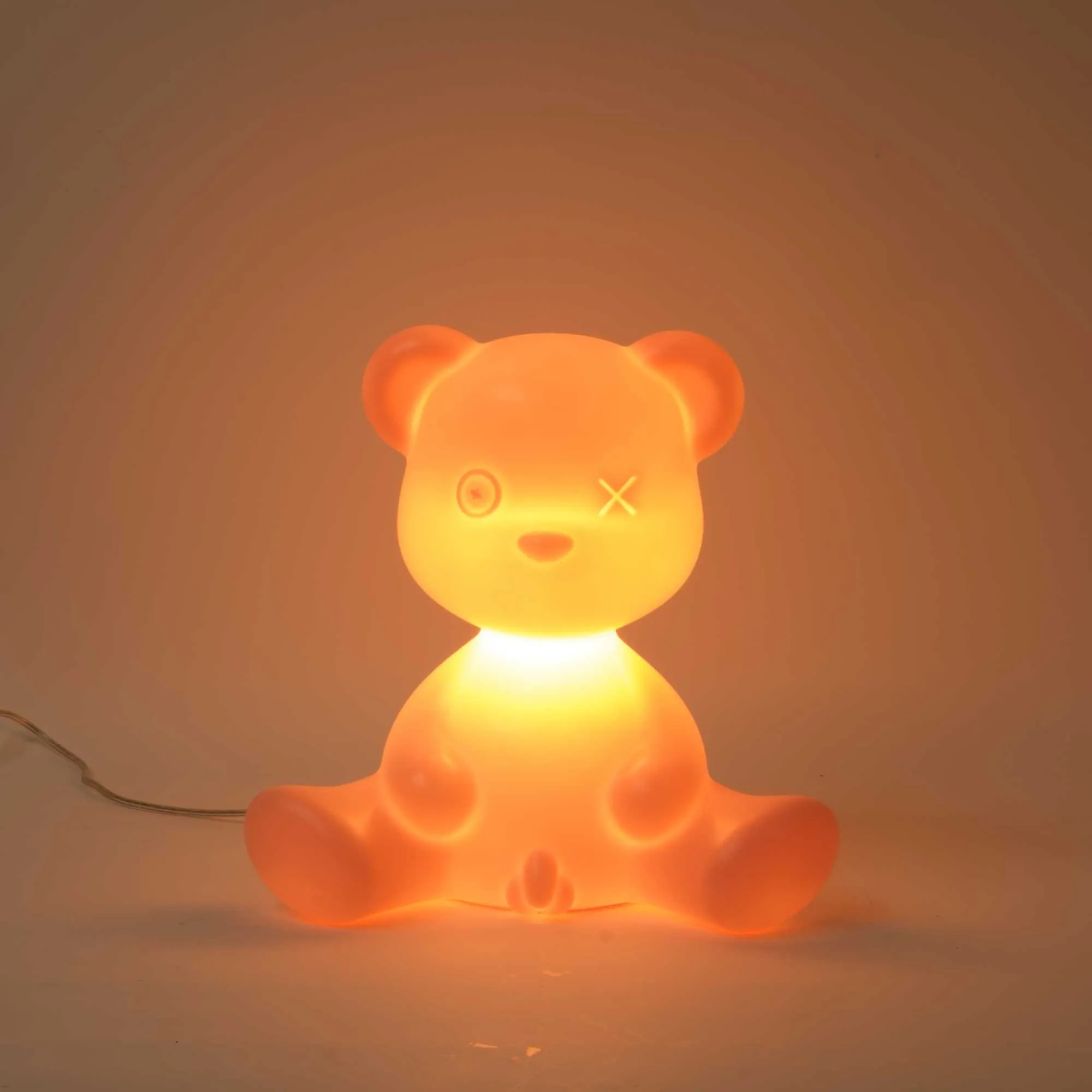 Qeeboo Teddy Boy table lamp , Bright Pink