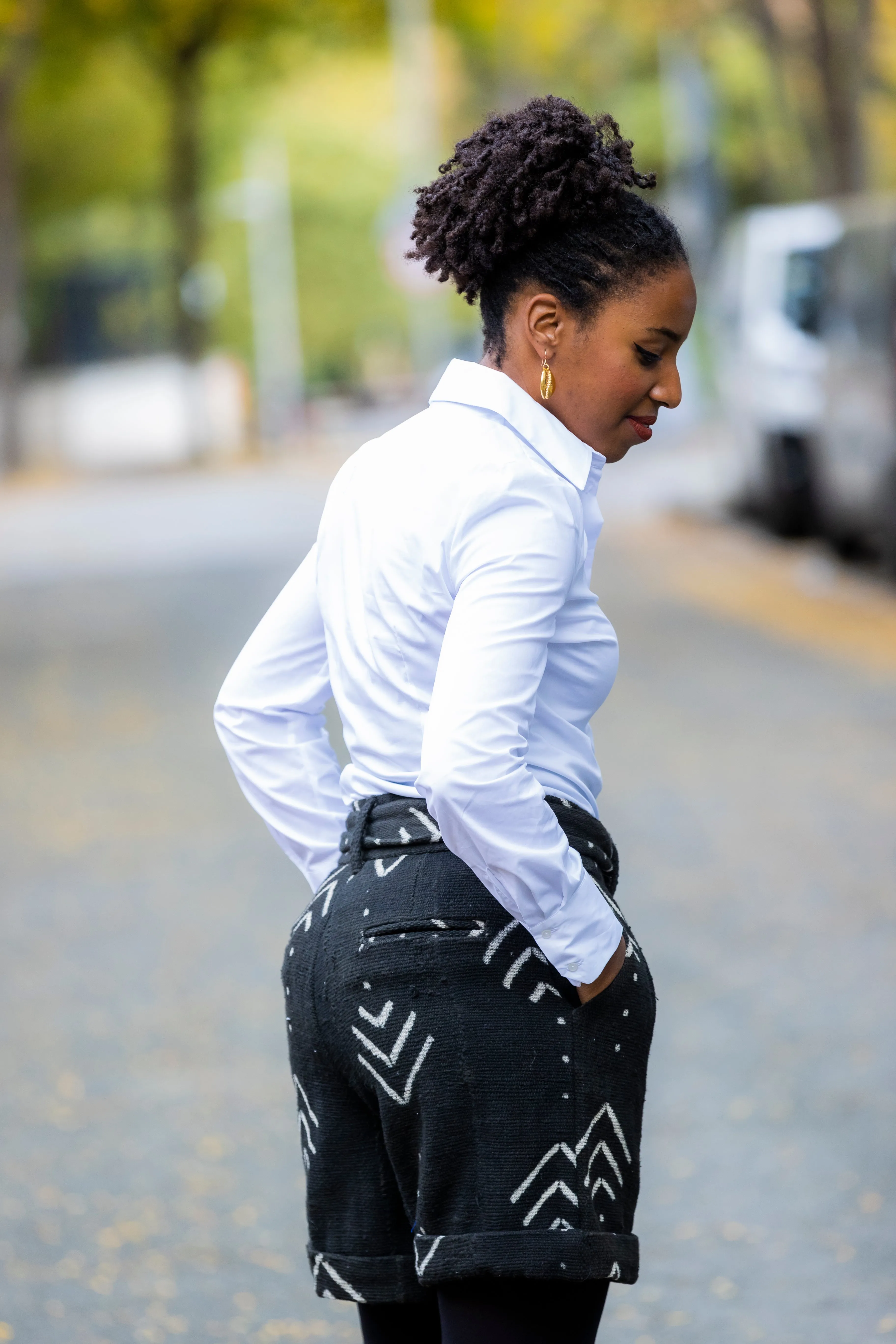 Short Femme de la Collection "Kaarta" High Waist en Bogolan Tissé du Mali : Élégance Traditionnelle