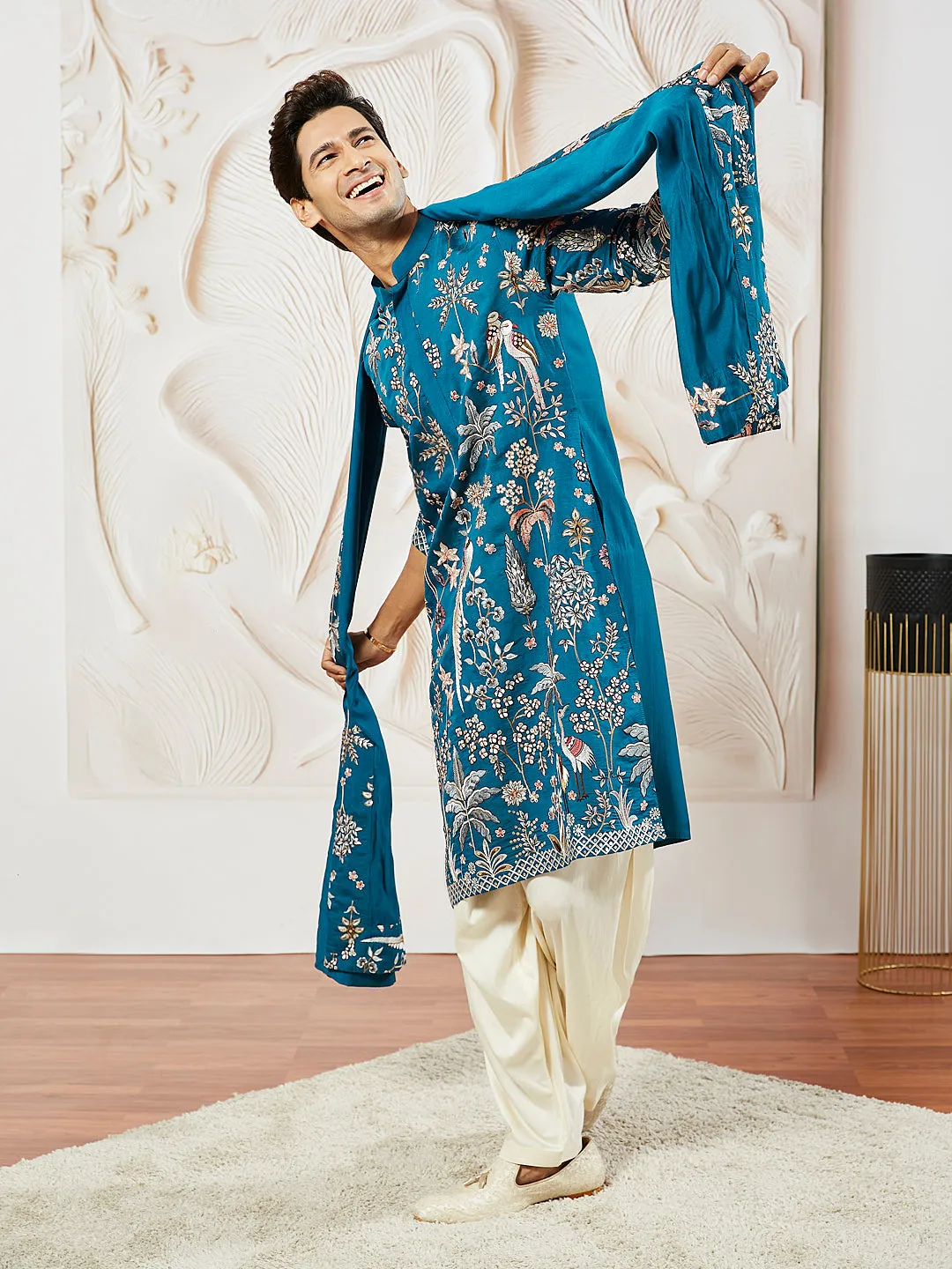 VASTRAMAY Men's Turquoise Silk Blend  Kurta Pyjama And Dupatta Set