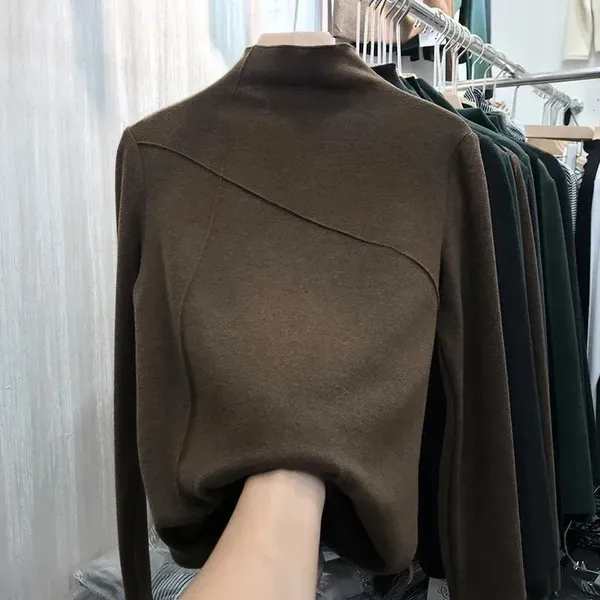 Women's Stylish Turtleneck Jumper with Unique Seam Details  | Ideal for Autumn/Winter